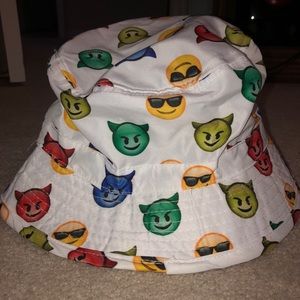 White City Hunter Emoji Bucket Hat